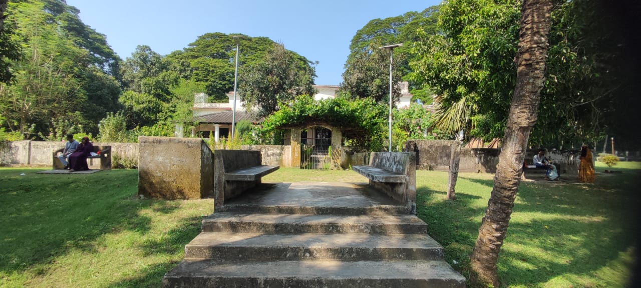 Amjhupi Neelkuthi